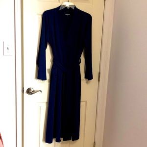 Lands End Ladies Navy blue long robe Size small